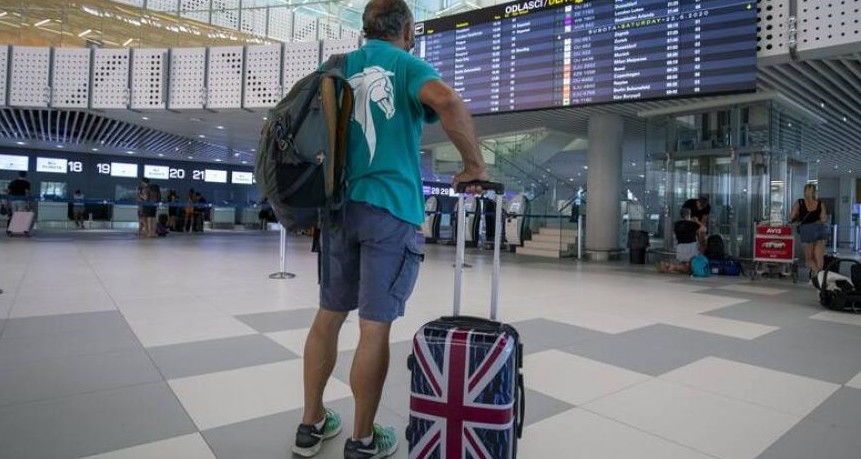 Θέλουν την Ευρώπη στην  «πράσινη» λίστα οι Βρετανοί - Μόλις 3 στους 591 Κύπριους ταξιδιώτες θετικοί στον κορωνοϊό